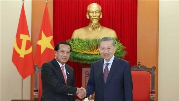 General Secretary, President To Lam: Vietnam gives highest priority to strengthening relations with Laos