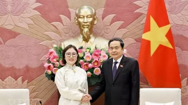 NA President Tran Thanh Man receives Mongolian Ambassador Ganbaatar Hulan
