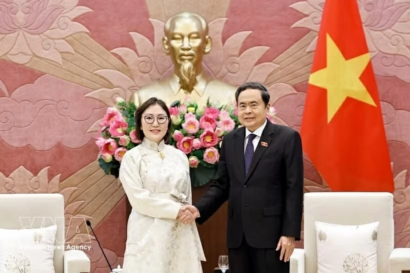 NA President Tran Thanh Man receives Mongolian Ambassador Ganbaatar Hulan