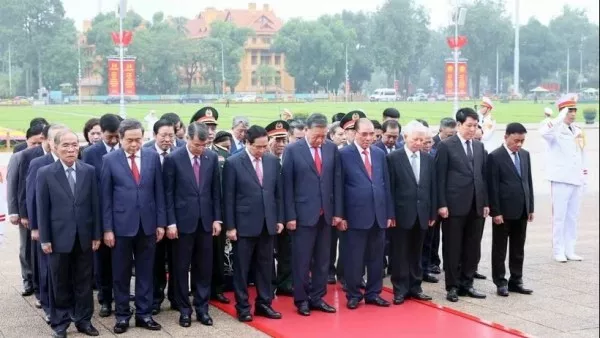 Commemorating the 81st National Day: Party, State leaders pay tribute to President Ho Chi Minh
