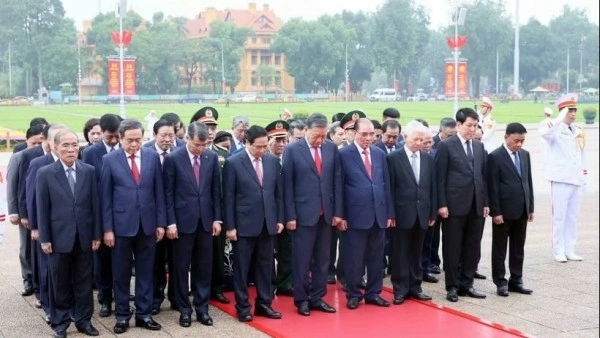 Commemorating the 81st National Day: Party, State leaders pay tribute to President Ho Chi Minh