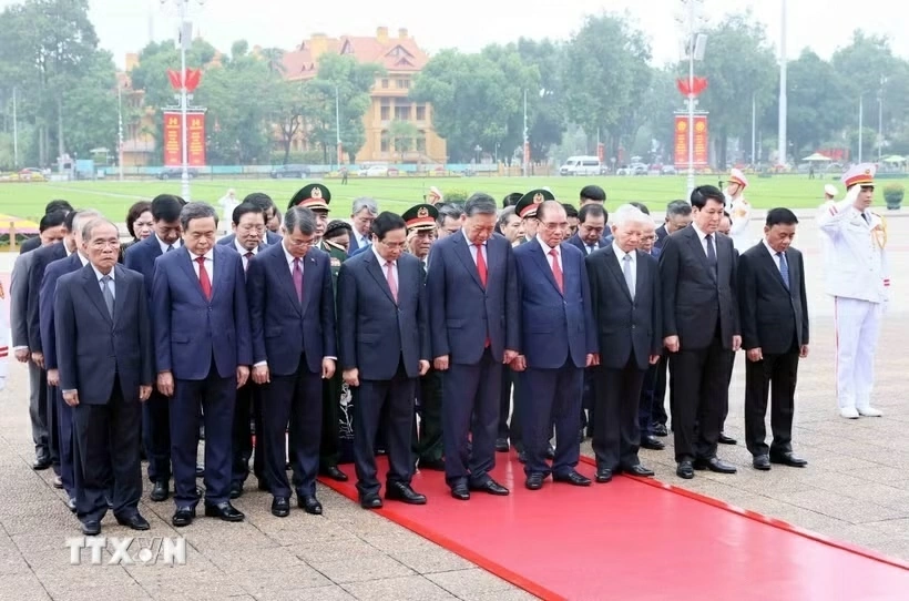 Commemorating the 81st National Day: Party, State leaders pay tribute to President Ho Chi Minh
