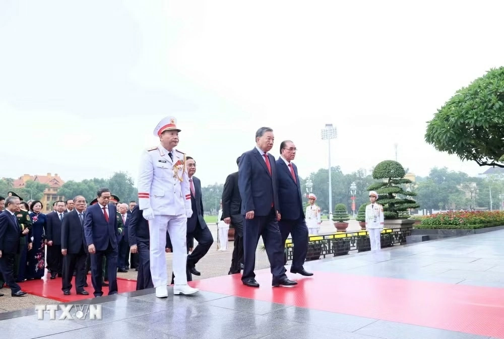Commemorating the 81st National Day: Party, State leaders pay tribute to President Ho Chi Minh