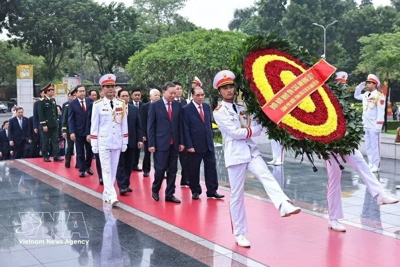 Commemorating the 81st National Day: Party, State leaders pay tribute to President Ho Chi Minh