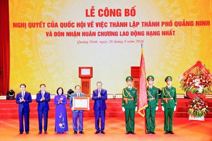 General Secretary, President To Lam: From today, Quang Ninh has a new urban name, stature and greater responsibility