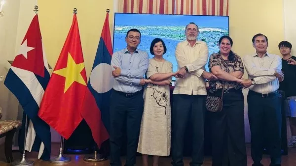 Vietnamese Embassy hosts friendly exchange, strengthening Vietnam - Laos - Cuba solidarity in Austria
