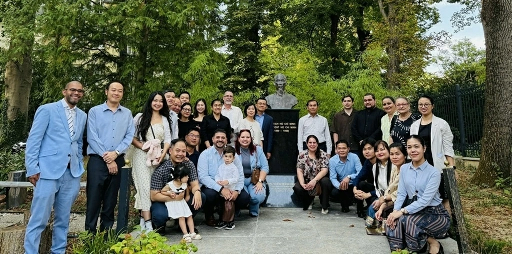 Vietnamese Embassy hosts friendly exchange, strengthening Vietnam - Laos - Cuba solidarity in Austria