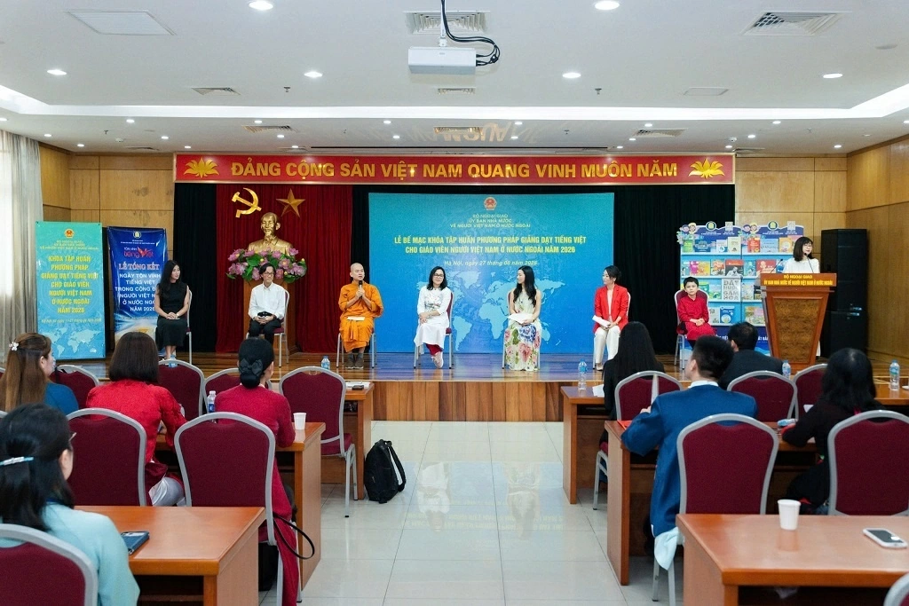 Connecting Vietnamese language guardians abroad