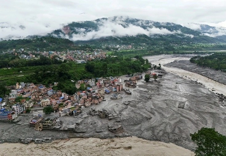 Investigating and verifying information on a missing Vietnamese citizen in the Nepal disaster Investigating and verifying information on a missing Vietnamese citizen in the Nepal disaster