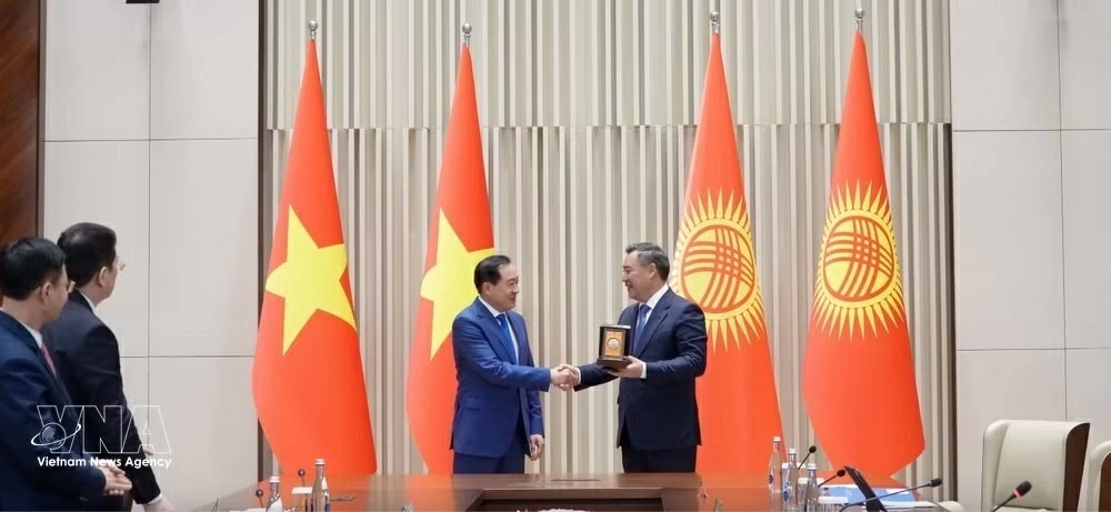 Vice President holds bilateral meetings, meets Vietnamese community in Kyrgyzstan Vice President holds bilateral meetings, meets Vietnamese community in Kyrgyzstan