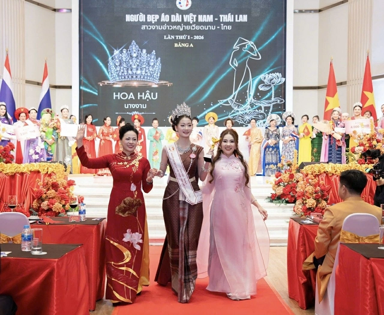 Vietnamese Ao Dai builds cultural bridges to millions of hearts Vietnamese Ao Dai builds cultural bridges to millions of hearts