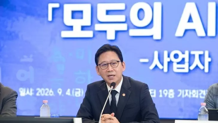 Korea to provide free AI agents for all citizens through messenger, texts