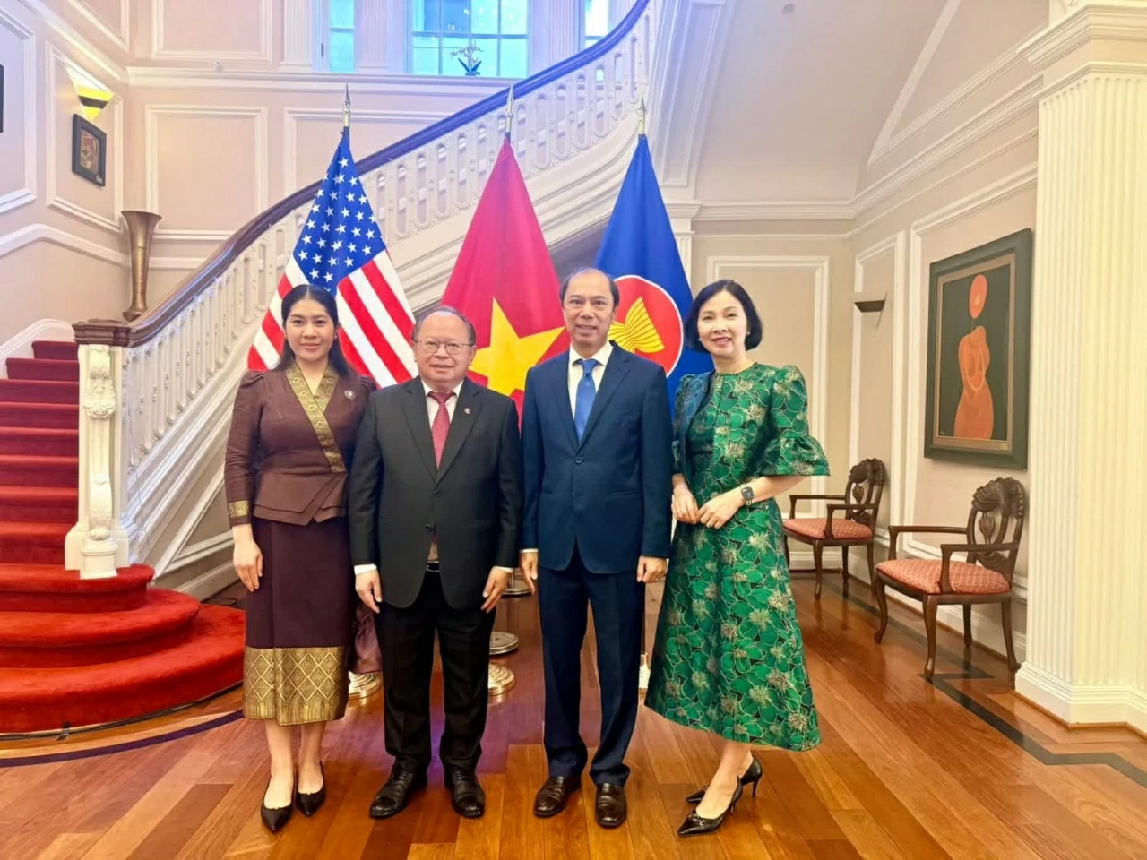 Lao Embassy congratulates Vietnam on National Day, highlights Vietnam-Laos special solidarity in Washington, D.C.