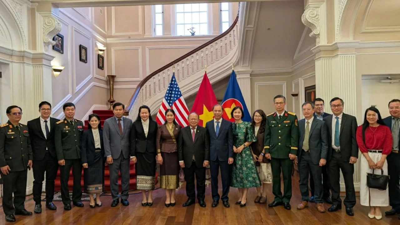 Lao Embassy congratulates Vietnam on National Day, highlights Vietnam-Laos special solidarity in Washington, D.C.