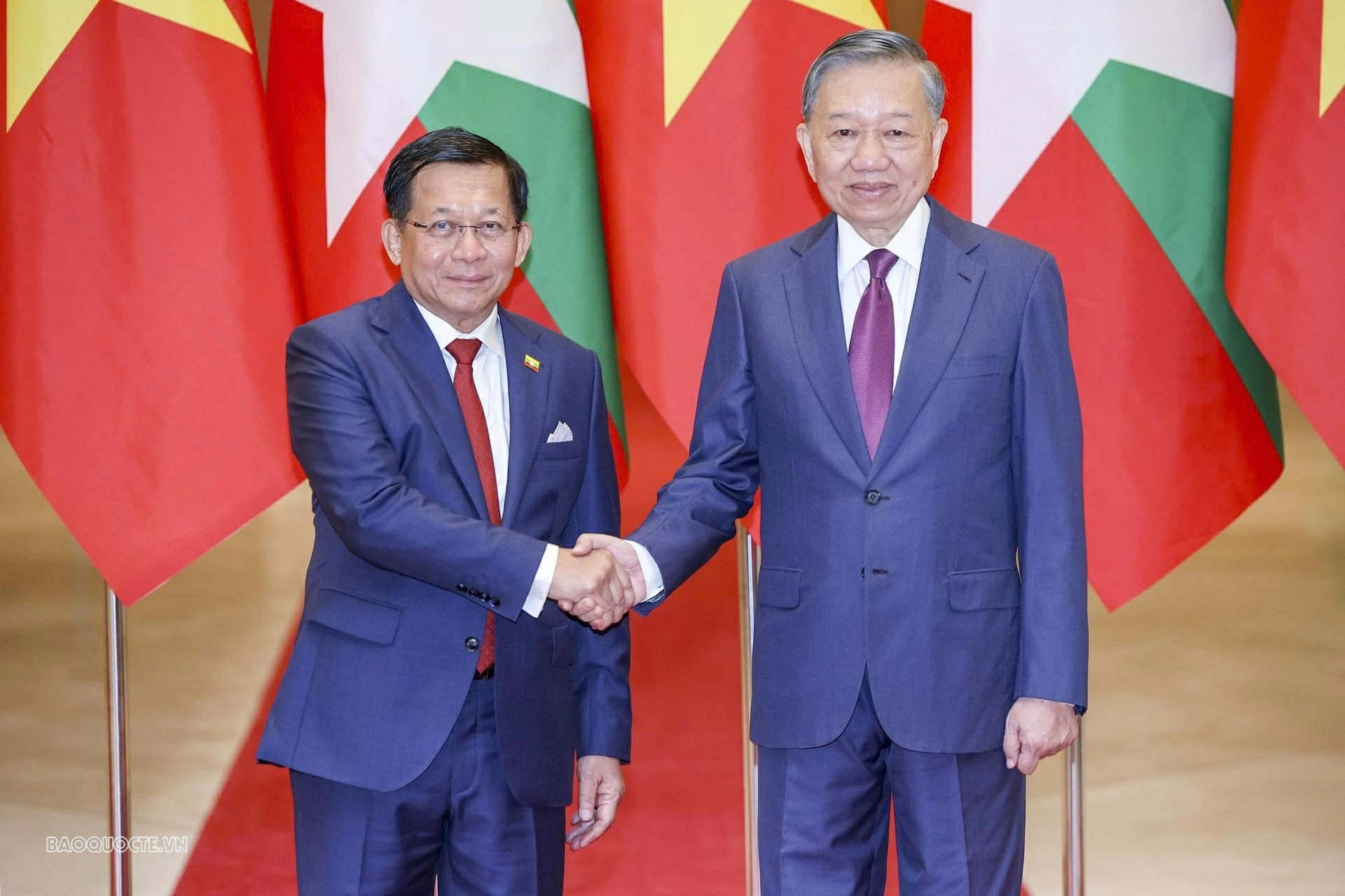 Welcome ceremony held for President of Myanmar Min Aung Hlaing and spouse in Hanoi