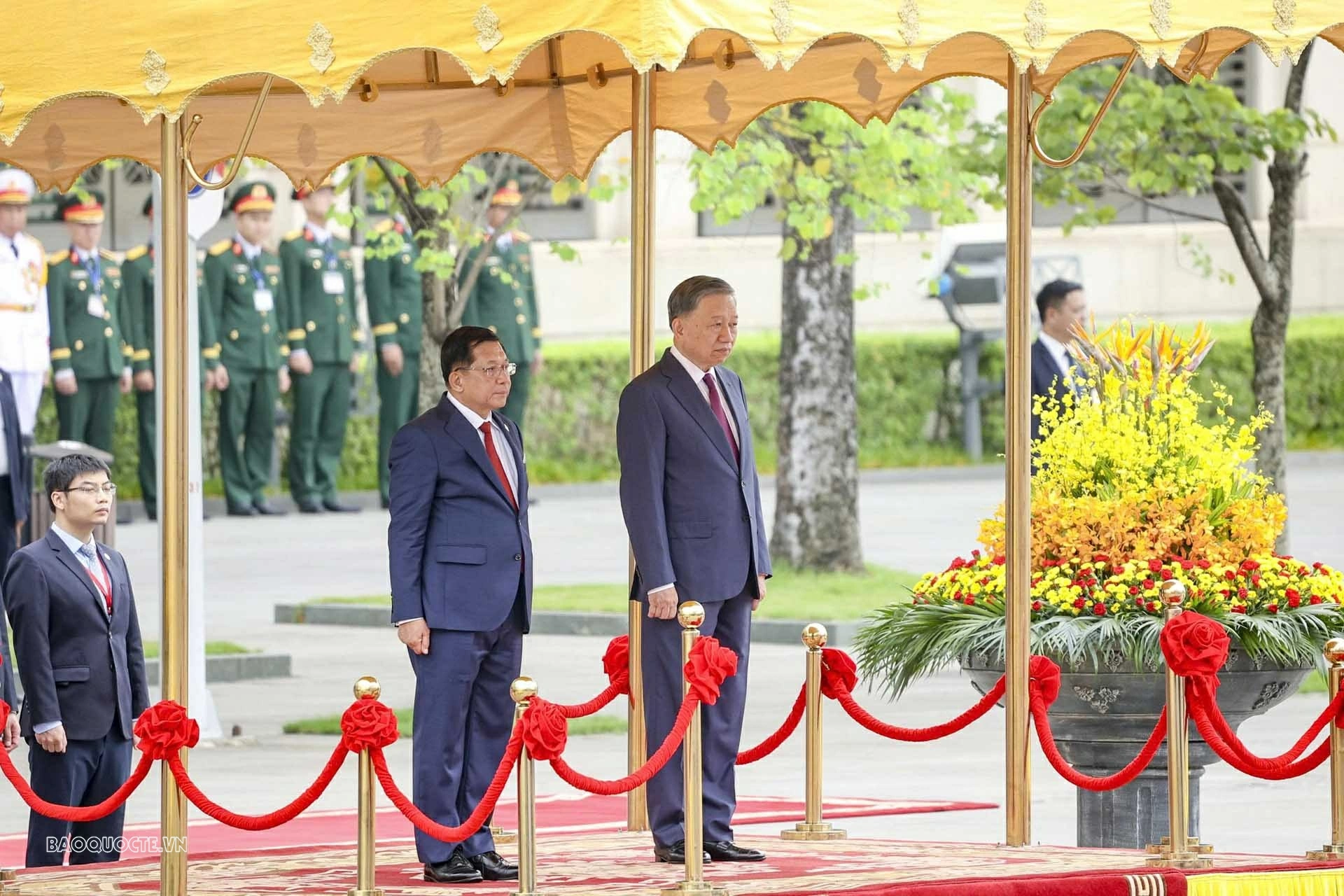 Welcome ceremony held for President of Myanmar Min Aung Hlaing and spouse in Hanoi