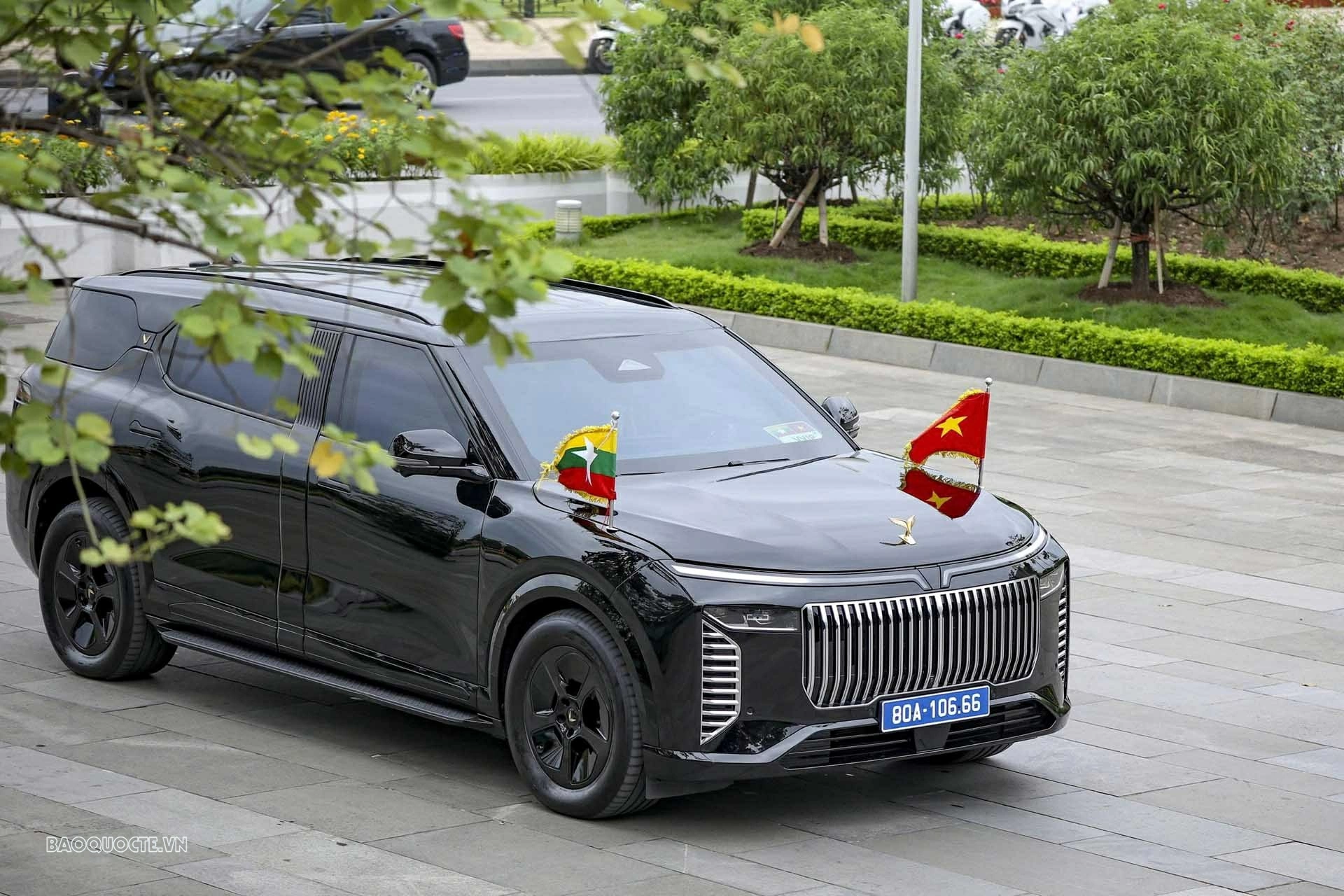 Welcome ceremony held for President of Myanmar Min Aung Hlaing and spouse in Hanoi