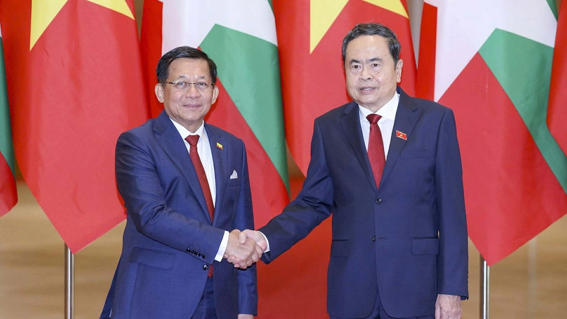 Parliamentary leader Tran Thanh Man hosts Myanmar President Min Aung Hlaing in Hanoi
