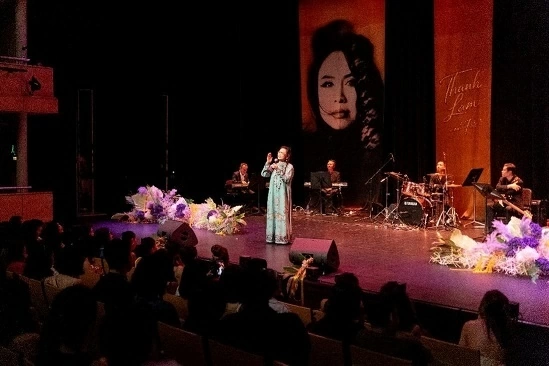 A symphony of three generations and Vietnamese cultural imprint in the Lion City Singapore A symphony of three generations and Vietnamese cultural imprint in the Lion City Singapore