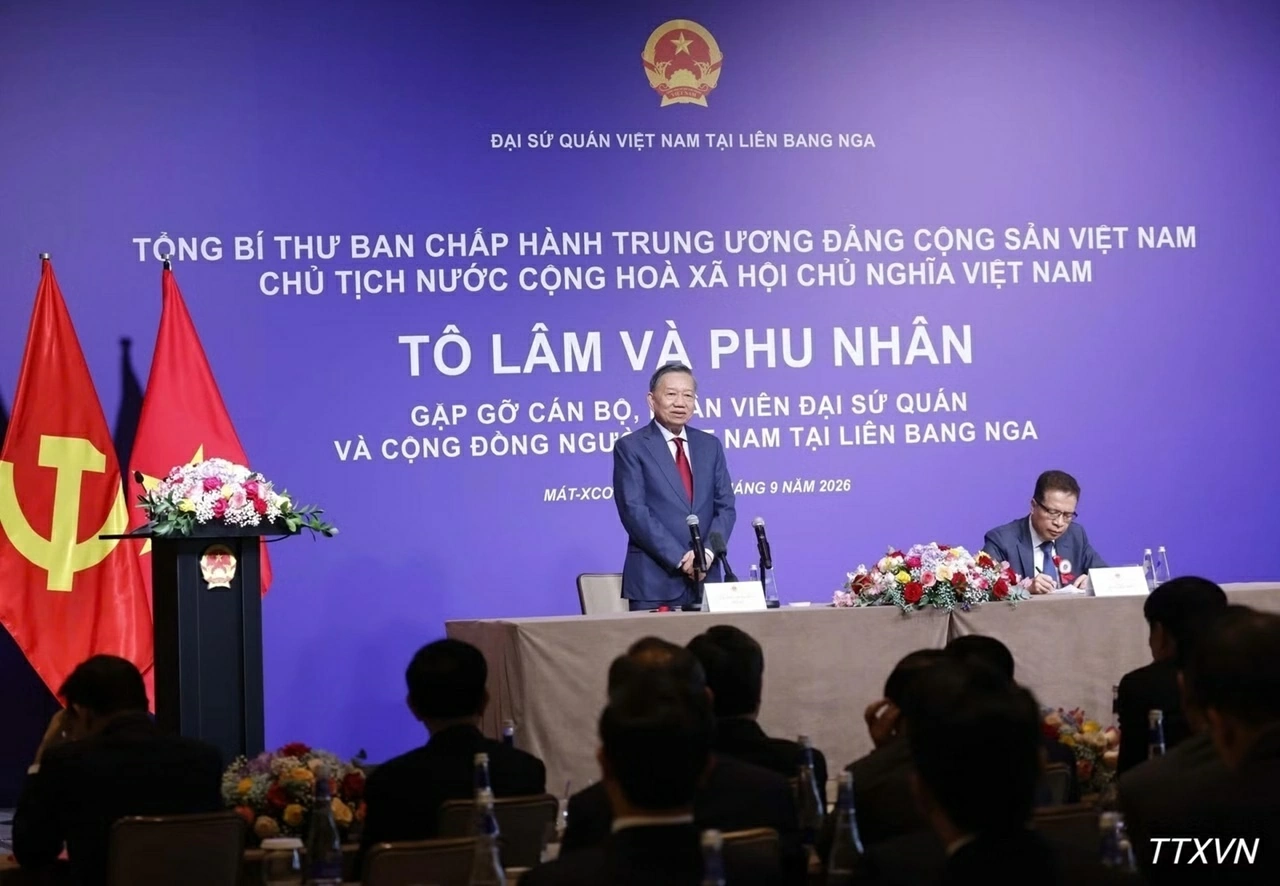 General Secretary and President To Lam meets Vietnamese community in Russia General Secretary and President To Lam meets Vietnamese community in Russia