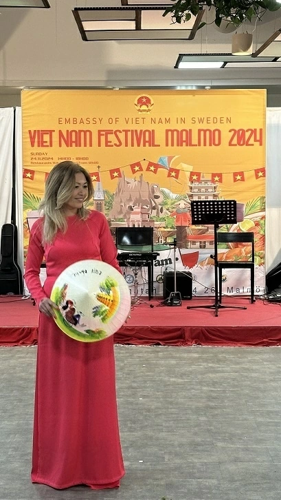 Preserving the Vietnamese language through everyday things