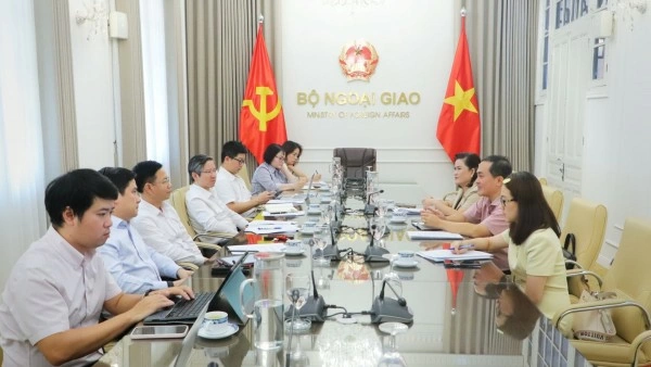 Deputy FM Ngo Le Van receives Vice Chairman of Dong Nai Provincial People's Committee Le Truong Son