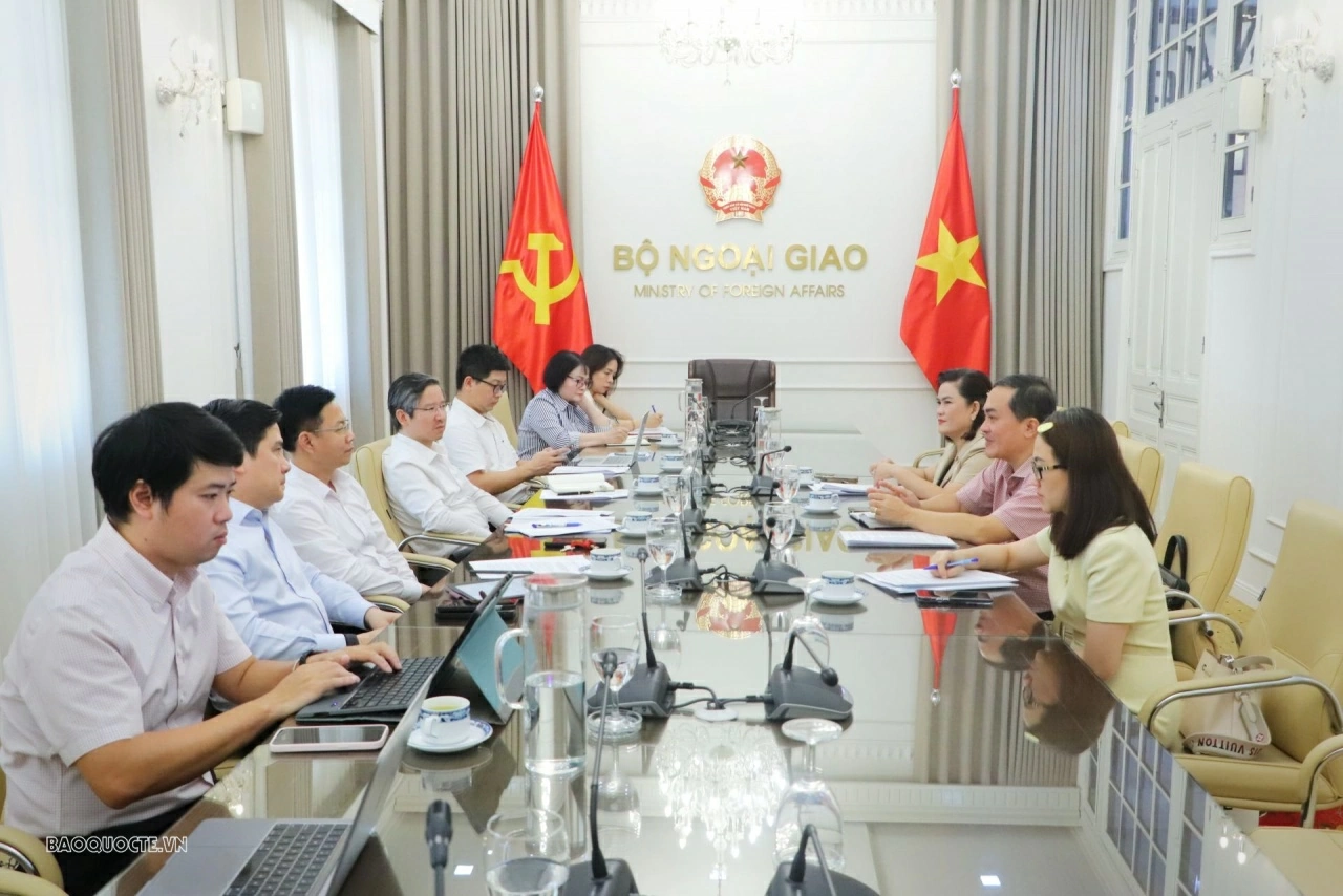 Deputy FM Ngo Le Van receives Vice Chairman of Dong Nai Provincial People's Committee Le Truong Son