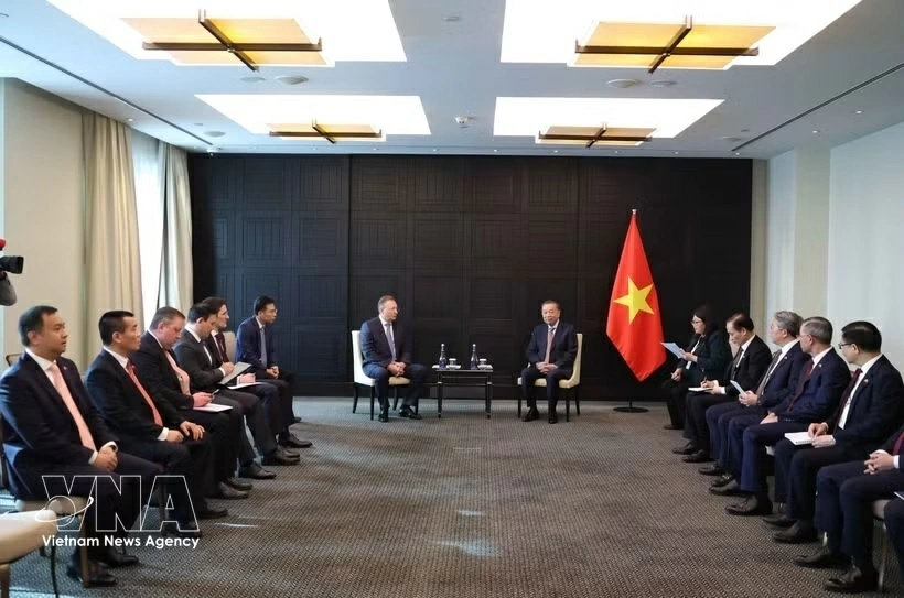 Party General Secretary, President To Lam meets with Russian corporate executives, distinguished scientist in Moscow