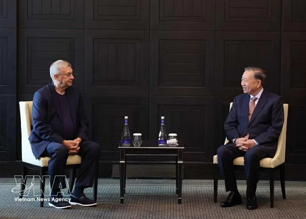 Party General Secretary, President To Lam meets with Russian corporate executives, distinguished scientist in Moscow