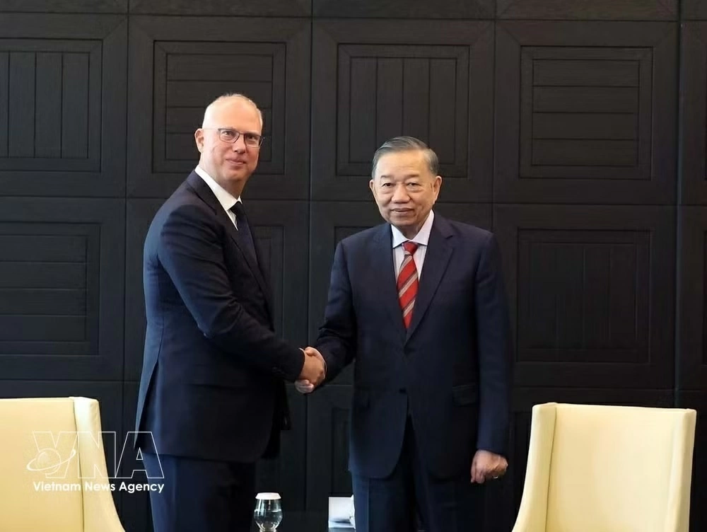 Party General Secretary, President To Lam meets with Russian corporate executives, distinguished scientist in Moscow