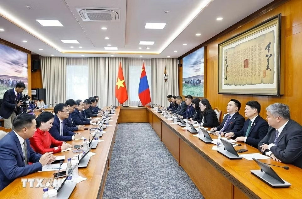 National Assembly President Tran Thanh Man receives Mongolia–Vietnam Parliamentary Friendship Group leader