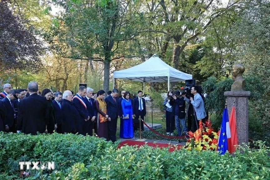 Party General Secretary, President To Lam lays wreath at Ho Chi Minh Monument in France Party General Secretary, President To Lam lays wreath at Ho Chi Minh Monument in France