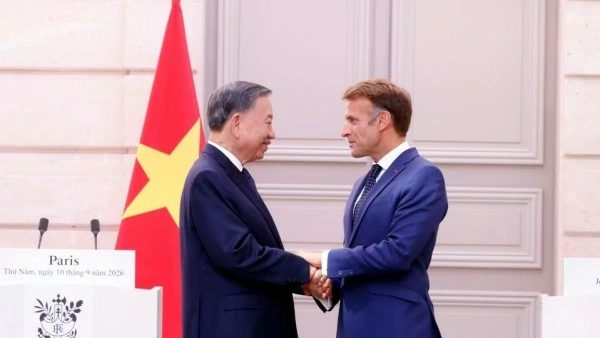 Vietnam, France issue joint statement on promoting implementation of comprehensive strategic partnership framework