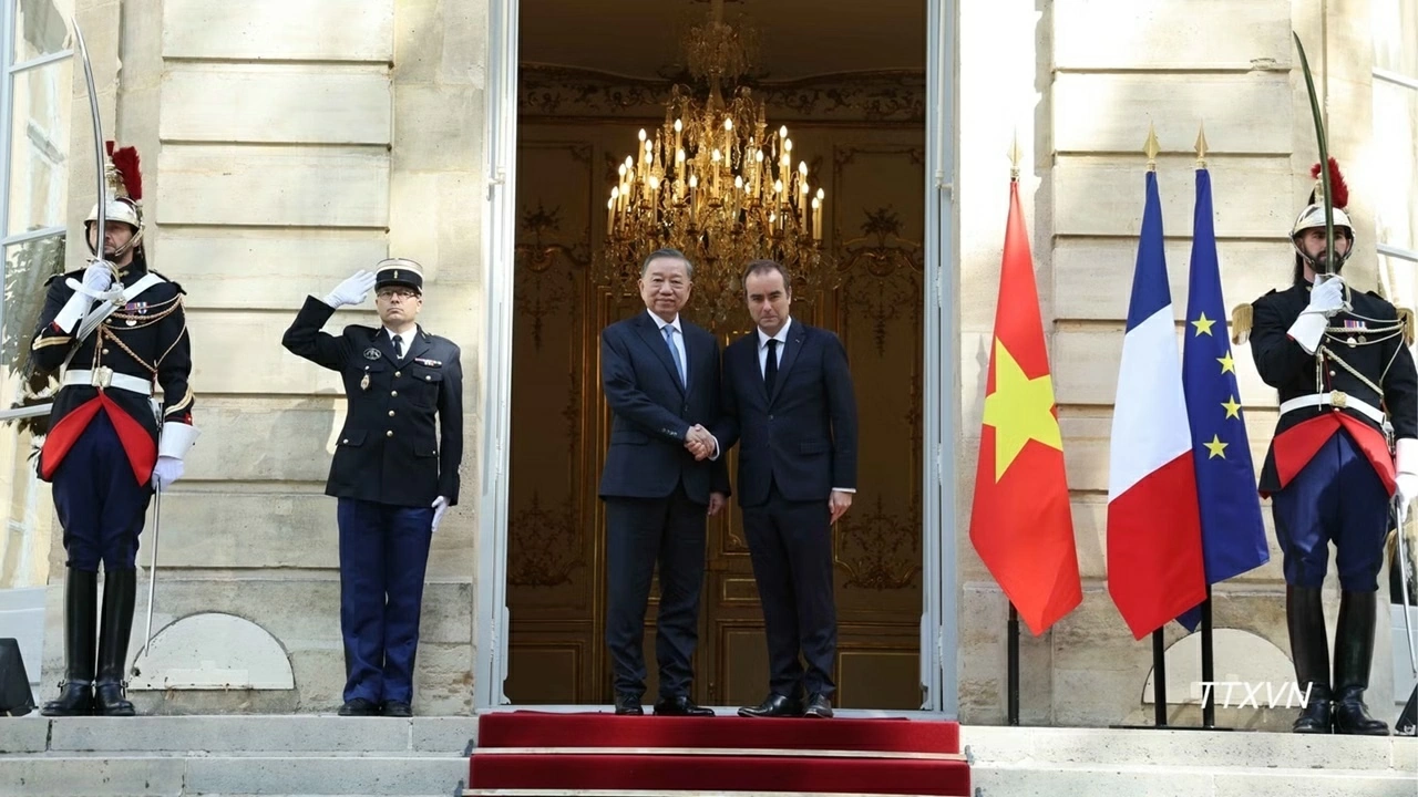 Vietnam, France issue joint statement on promoting implementation of comprehensive strategic partnership framework Vietnam, France issue joint statement on promoting implementation of comprehensive strategic partnership framework