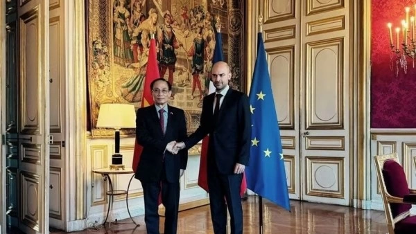 Vietnam, France Foreign Ministers hold meeting to advance Comprehensive Strategic Partnership