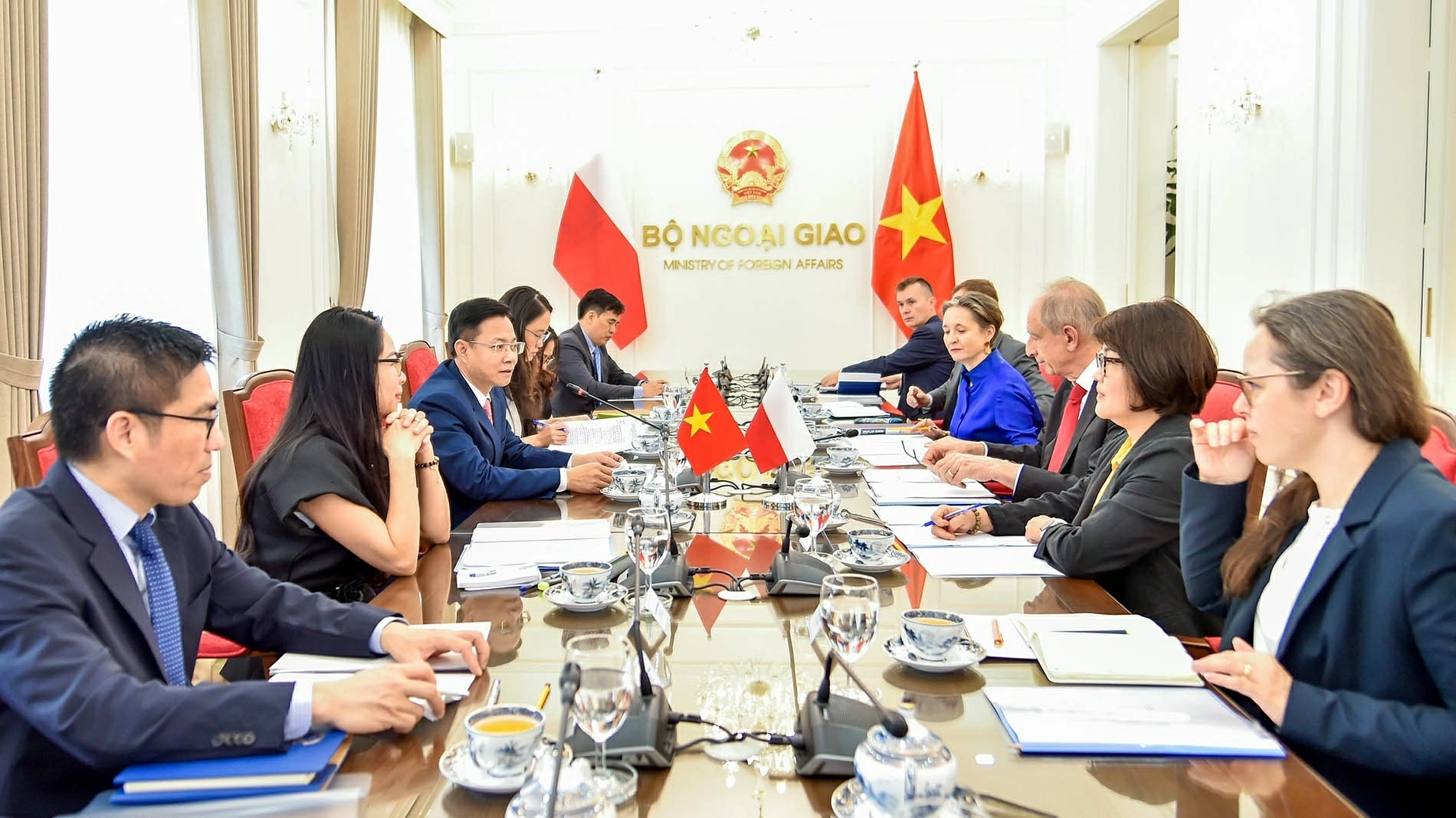 Vietnam, Poland hold Deputy Foreign Minister-level political consultation in Hanoi