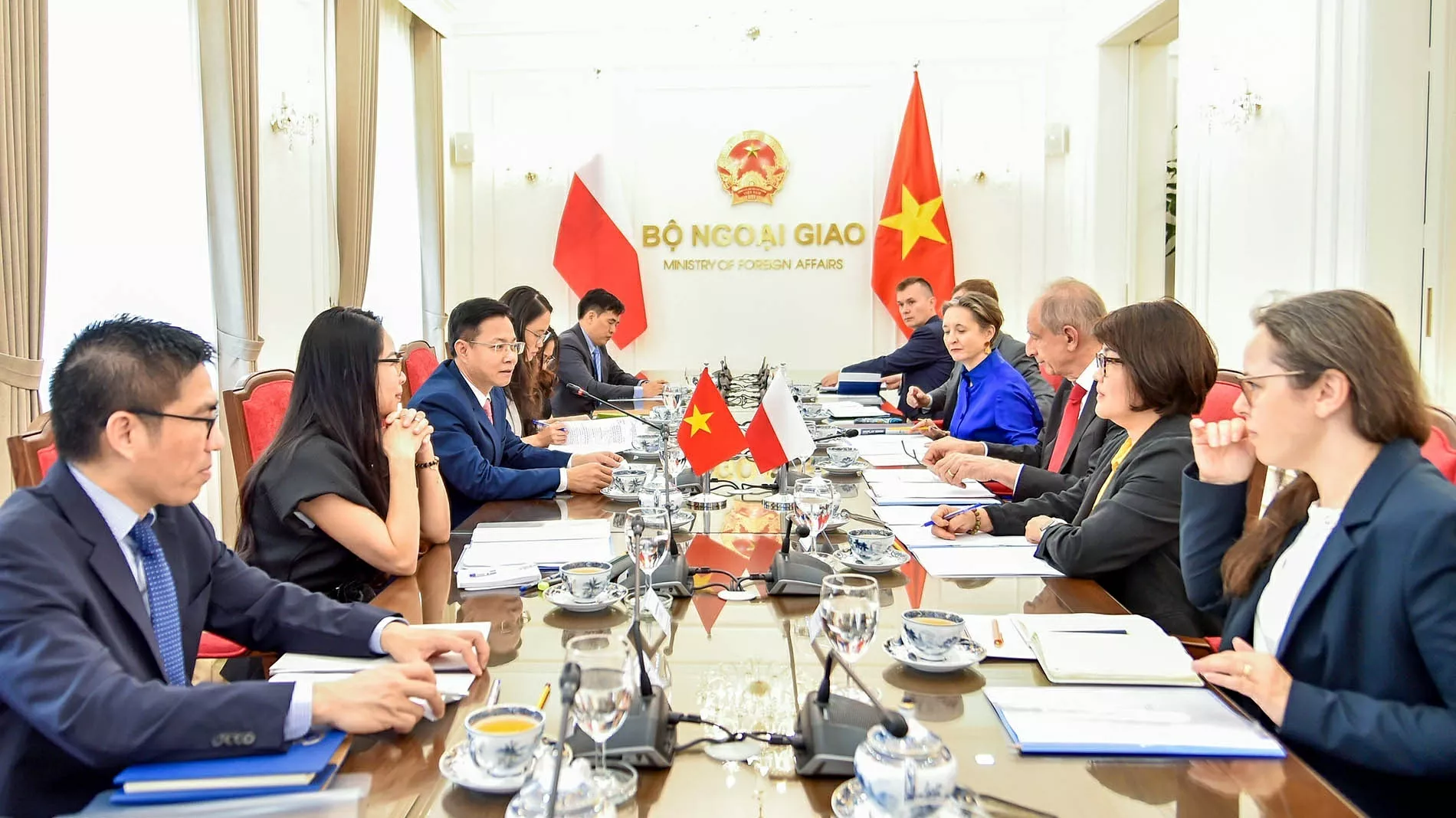 Vietnam, Poland hold Deputy Foreign Minister-level political consultation in Hanoi