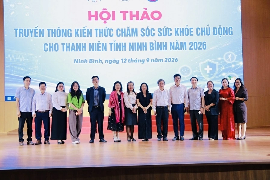 Enhancing health care knowledge for youth through daily choices