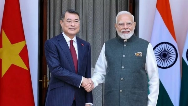 Prime Minister Le Minh Hung holds talks with Indian Prime Minister Narendra Modi