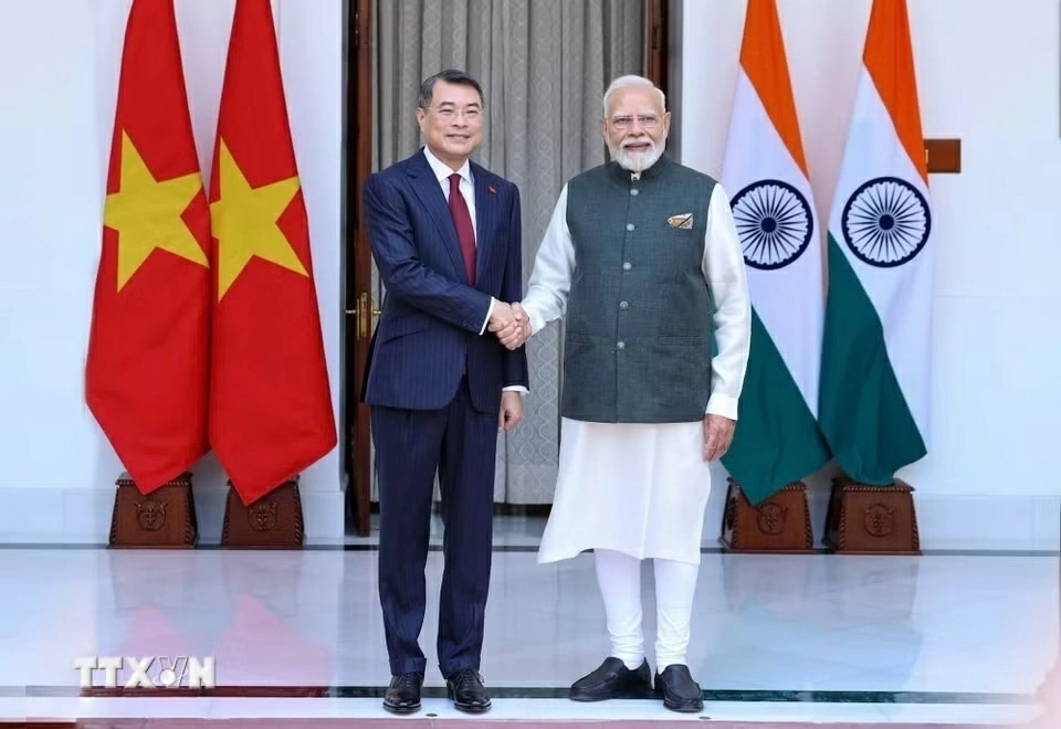 Prime Minister Le Minh Hung holds talks with Indian Prime Minister Narendra Modi