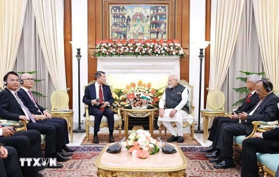 Prime Minister Le Minh Hung holds talks with Indian Prime Minister Narendra Modi