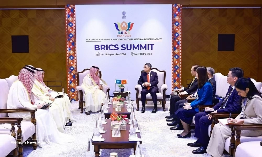 Prime Minister Le Minh Hung received Saudi Arabian Minister Foreign Affairs Prince Faisal bin Farhan Al Saud