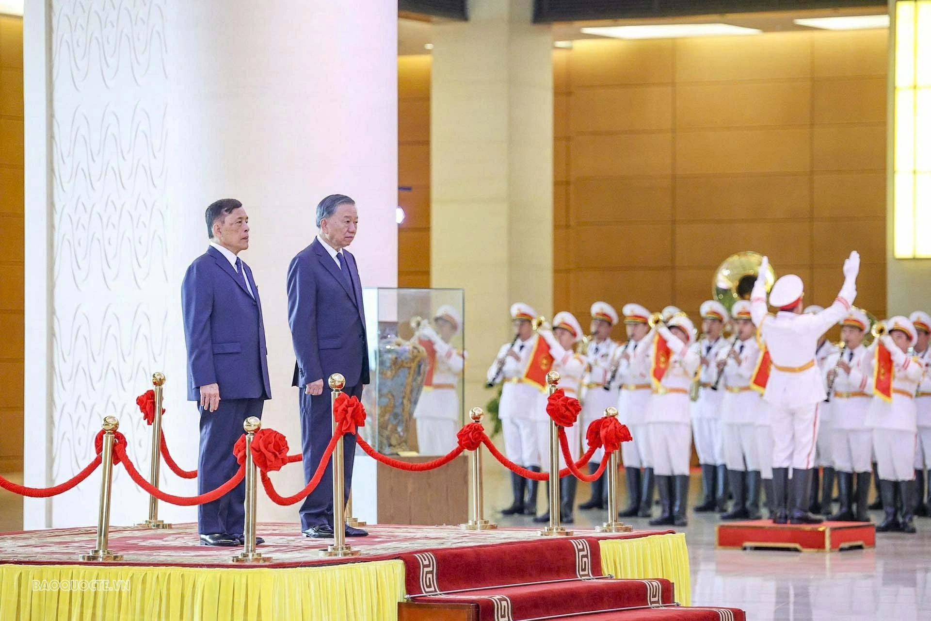 Party General Secretary, President To Lam hosts welcome ceremony for King and Queen of Thailand in Hanoi