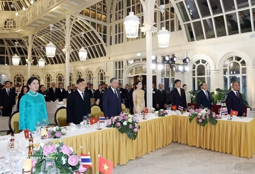 Party General Secretary, President To Lam hosts banquet for King and Queen of Thailand