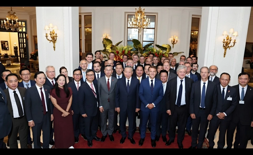 Gemadept Corporation participates in the High-Level Leadership Forum and leads the Vietnam-France corporations