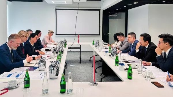 Vietnam-Poland conduct first Consular Consultation in Warsaw