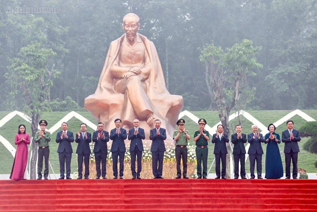 General Secretary, President To Lam attends ceremony marking 72 years since President Ho Chi Minh’s visit to Hung Kings Temple General Secretary, President To Lam attends ceremony marking 72 years since President Ho Chi Minh’s visit to Hung Kings Temple