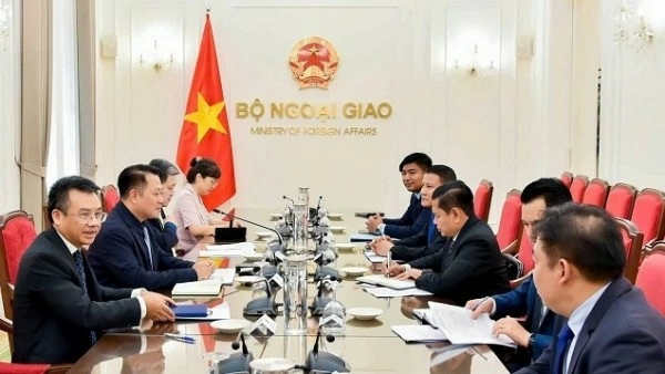 Đi tìm lời giải cho bài toán nhân lực đối ngoại Việt Nam