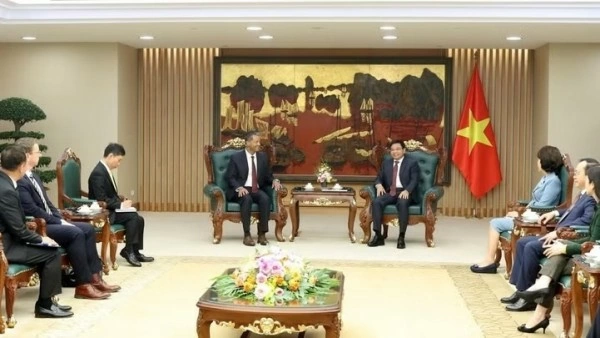 Deputy Prime Minister Nguyen Van Thang receives leader of US’s R3 Lithium