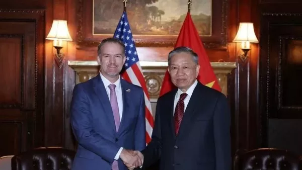 Party General Secretary, President To Lam meets with US Trade Representative Jamieson Greer in New York
